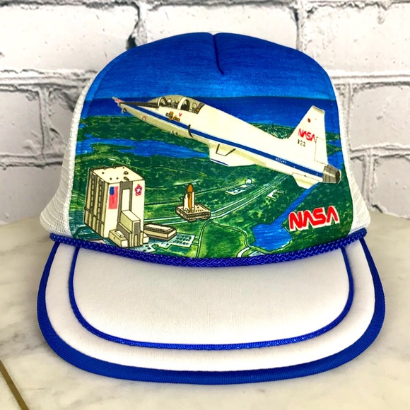 NASA Kennedy Space Center Space Shuttle Rocket 80’s Vintage Snapback Trucker Hat - Picture 1 of 9